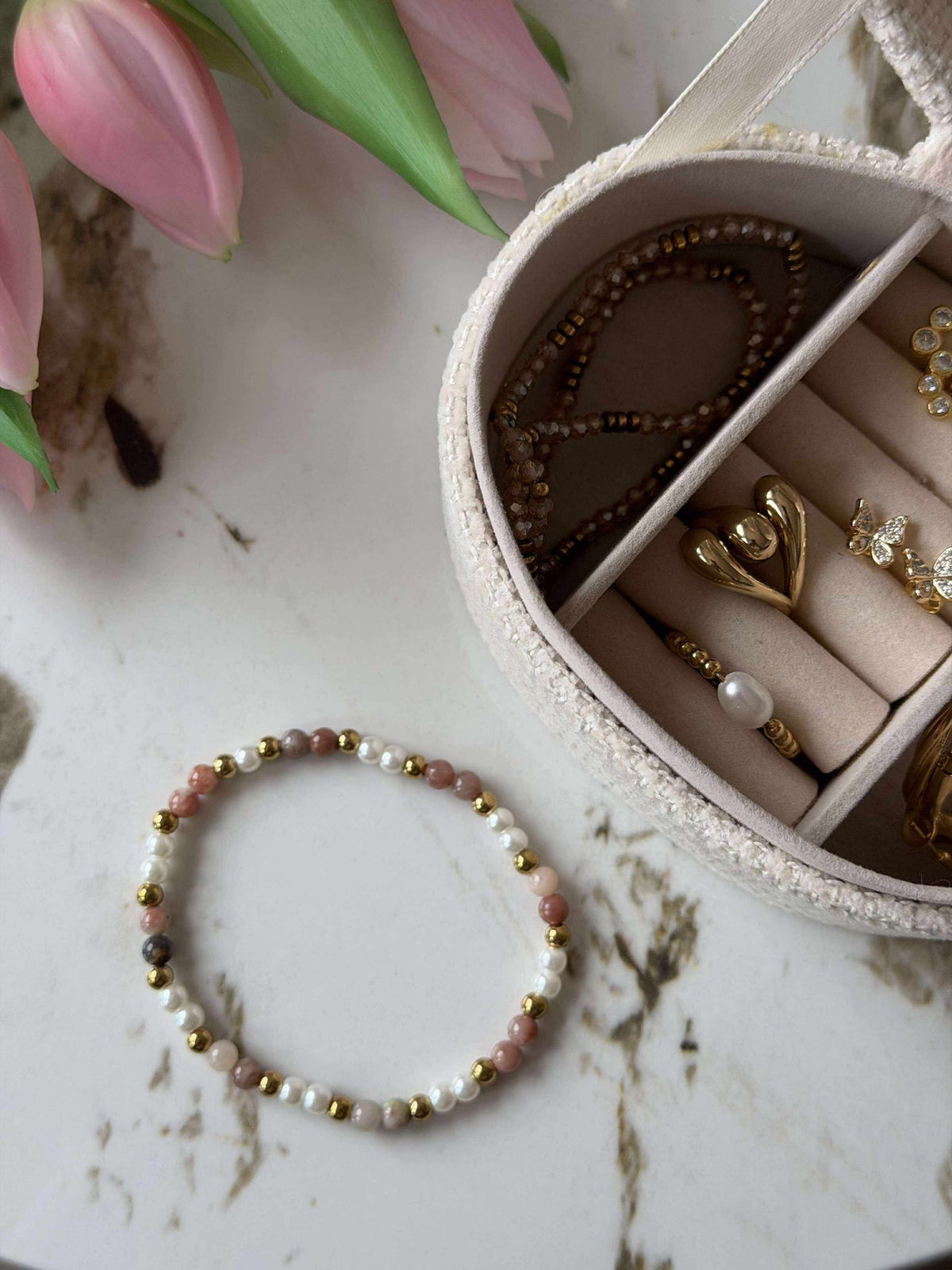 Armband Asta - Natuursteen goudkleurig