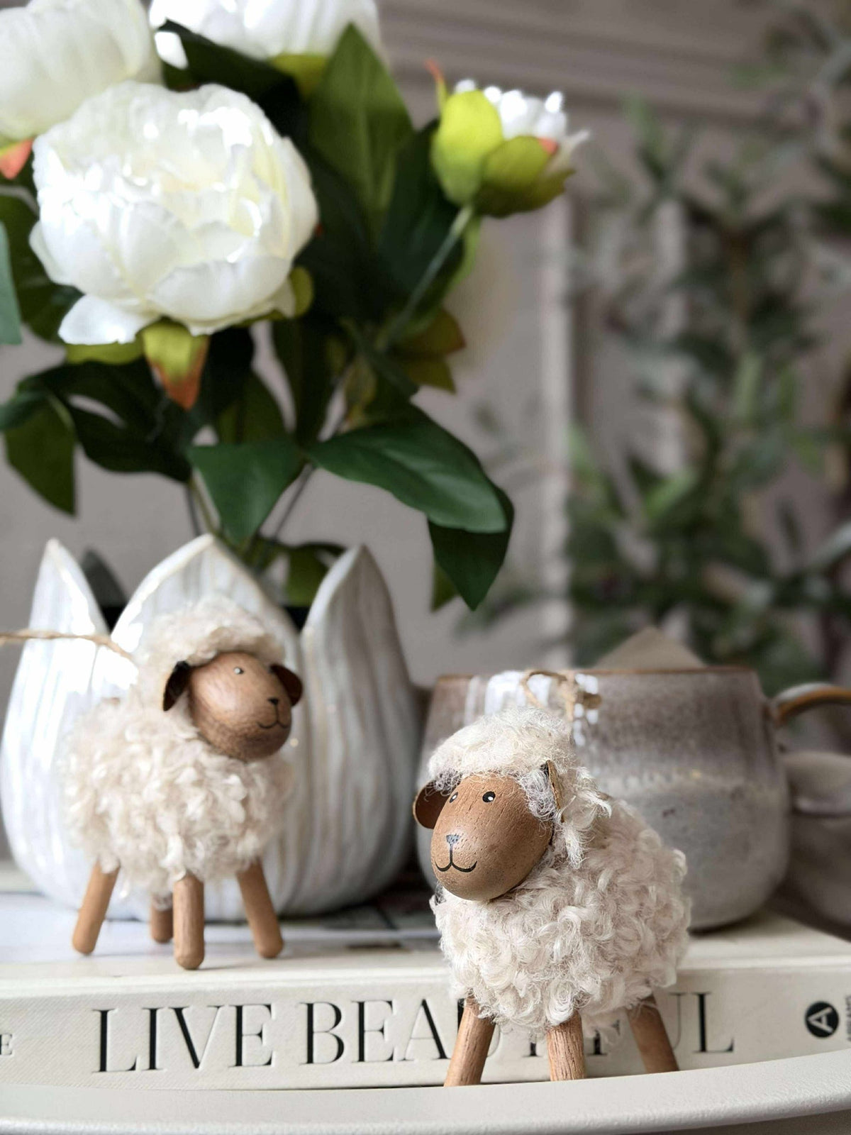 Schaap Fluffy Amber/Wit 8cm