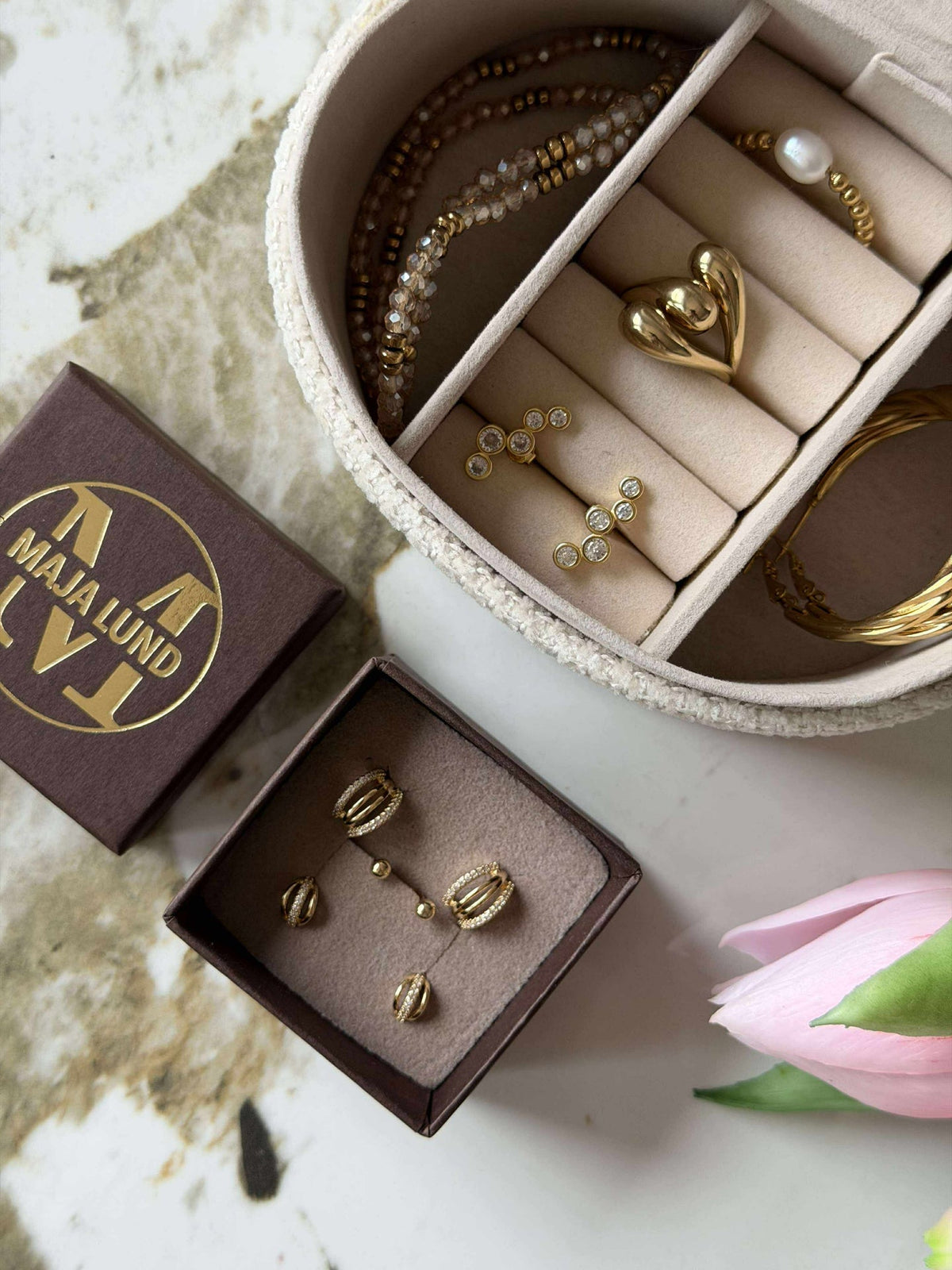 Mix box met 6 oorbellen - Monique 18k verguld
