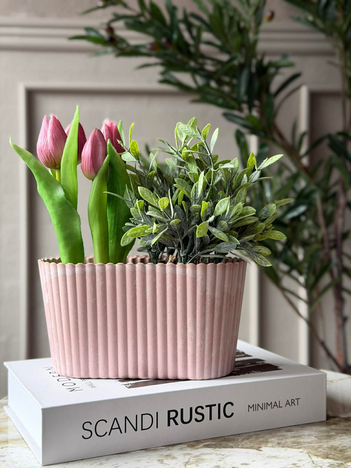 Langwerpige pot in betonlook - Rosa