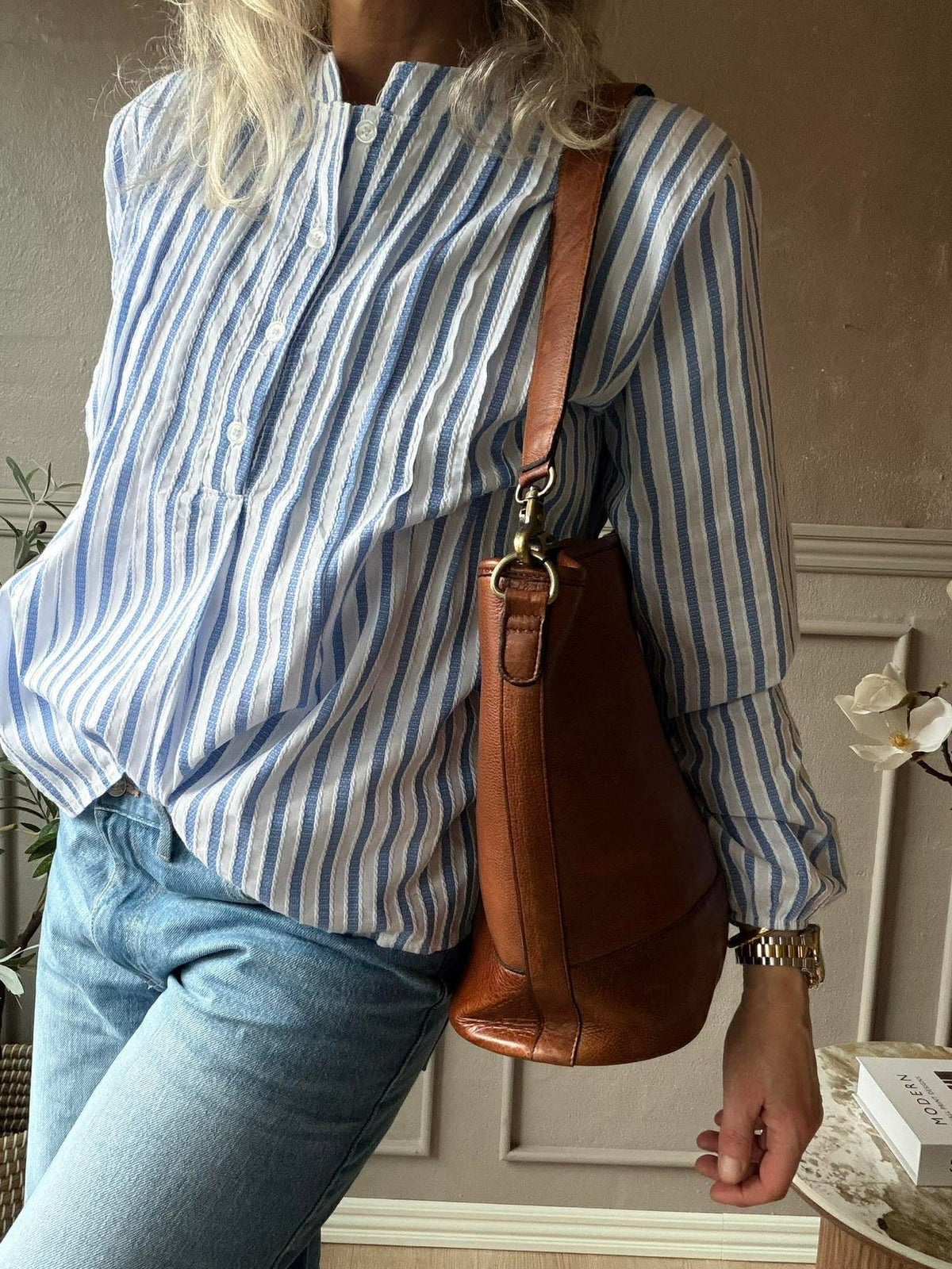 Schoudertas Nomi walnut