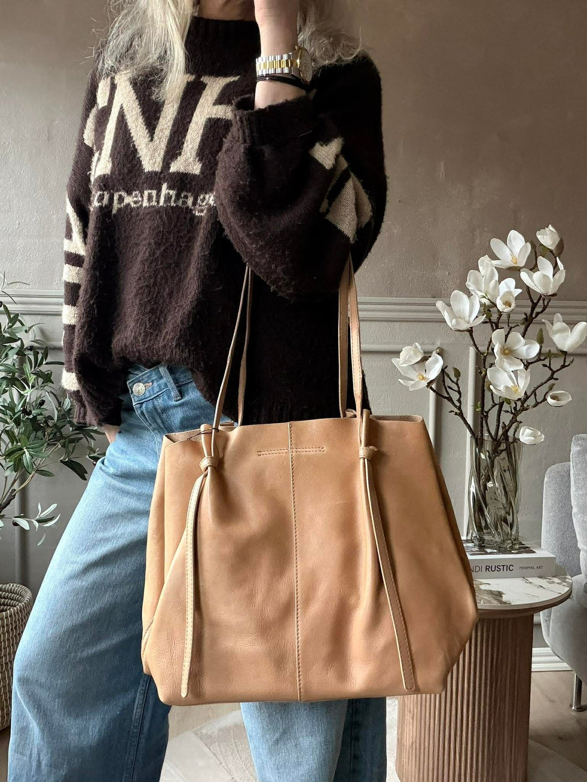 Shopper in zachte leersoort - Zand
