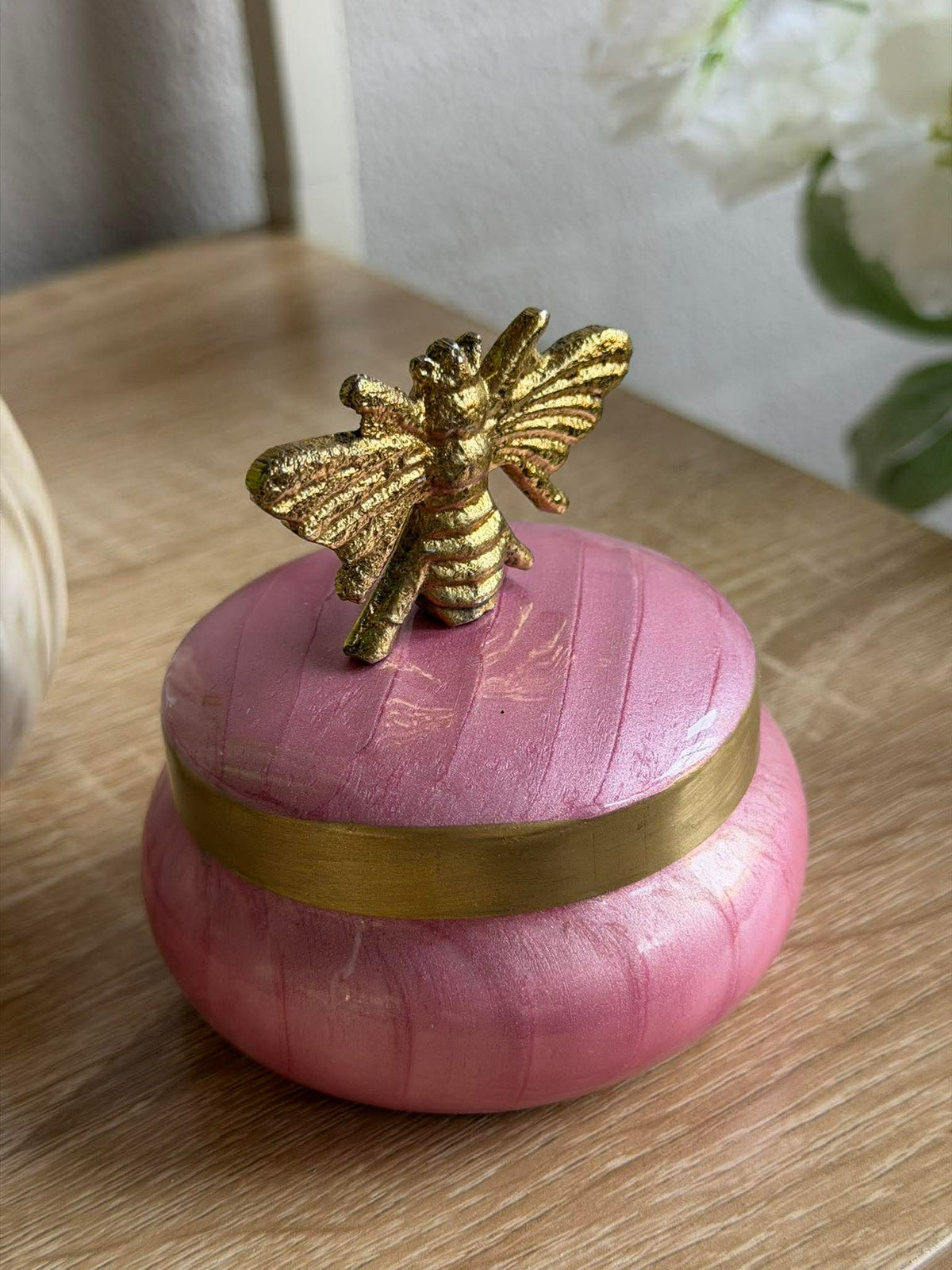 Pot met deksel – Roze met bij