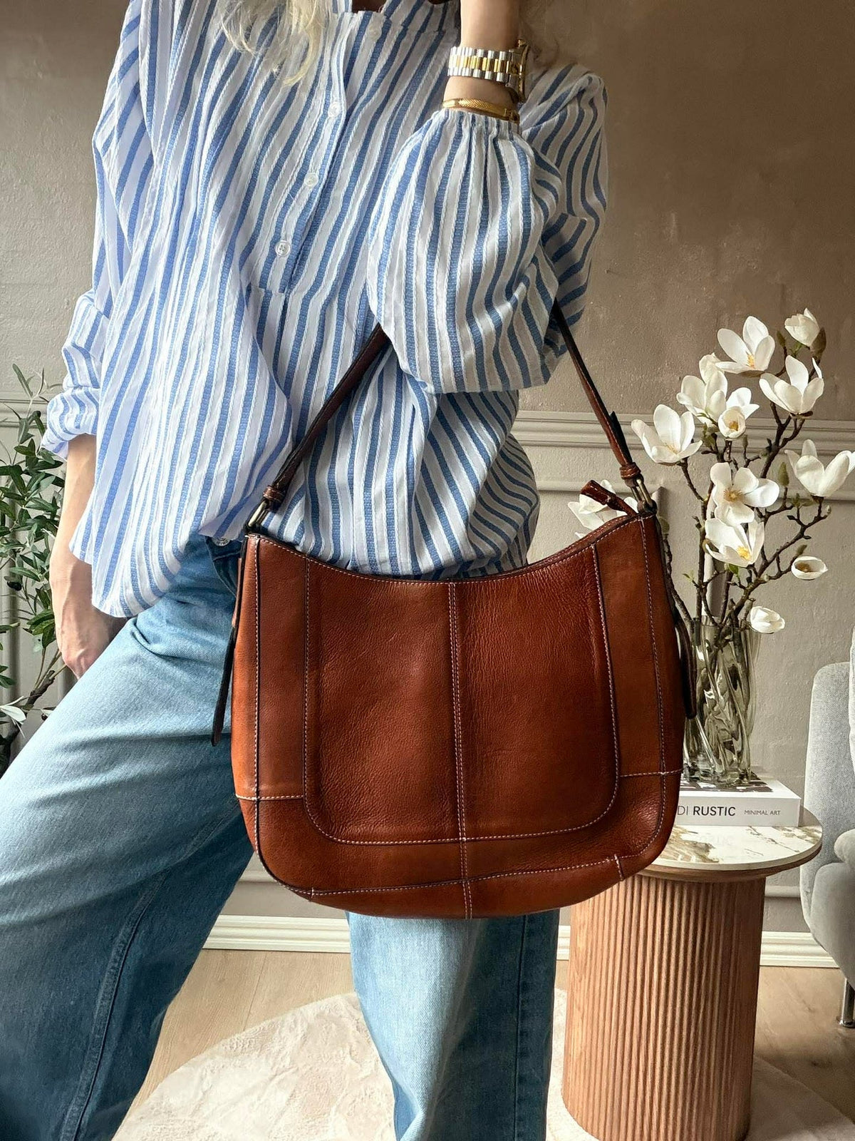 Schoudertas Neri Small - Walnut