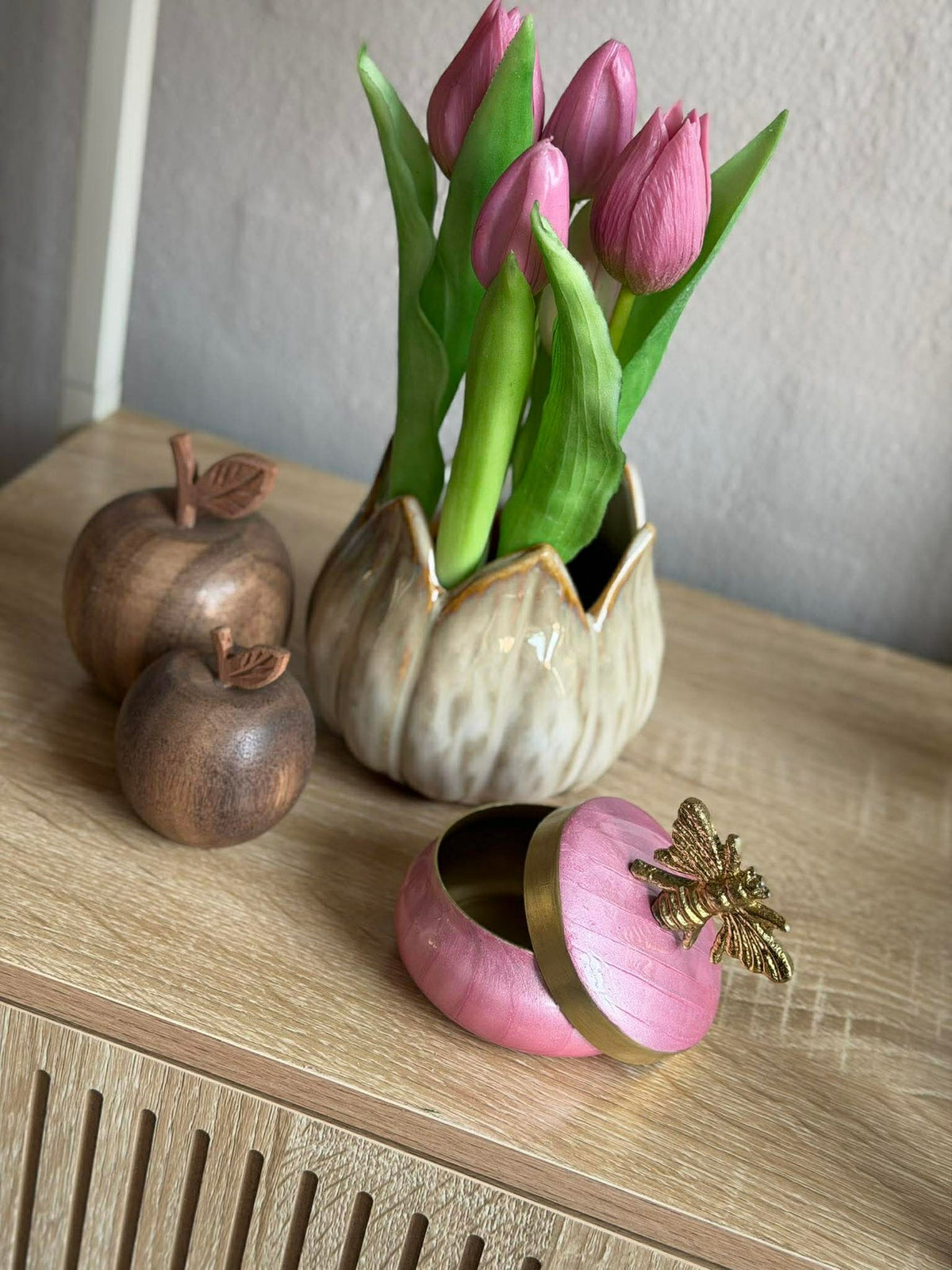 Pot met deksel – Roze met bij