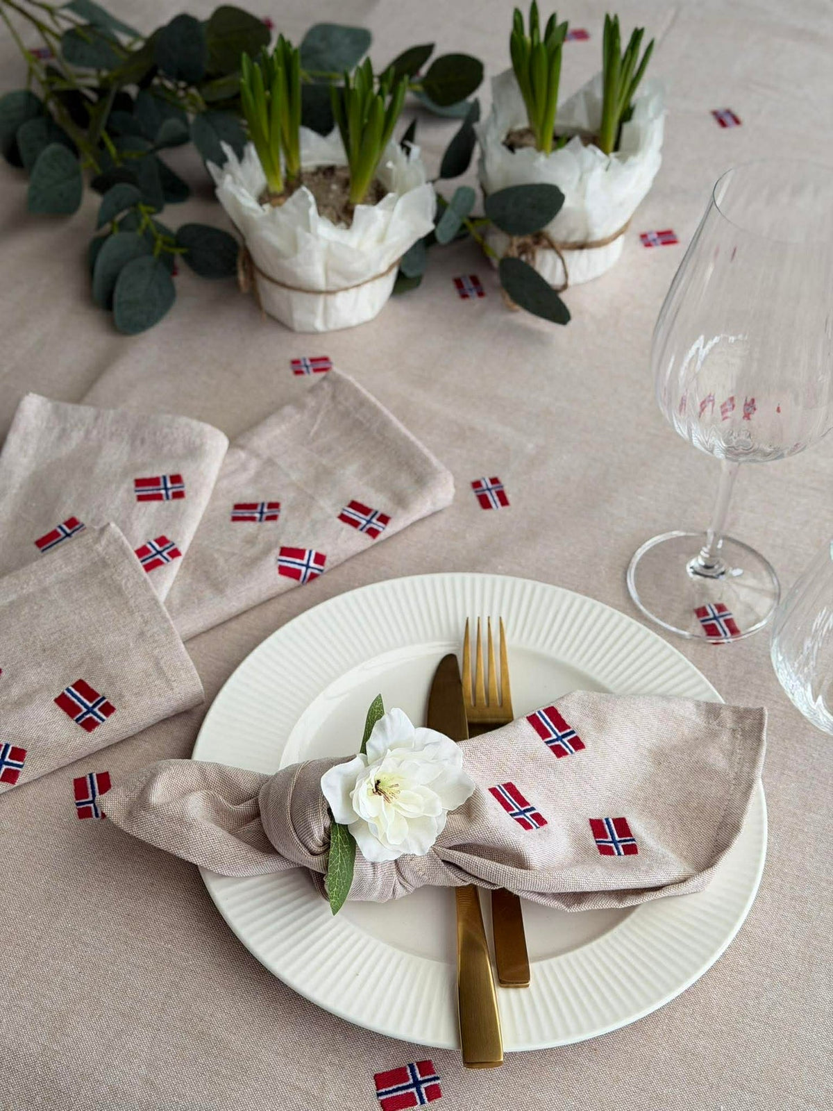 Mondservetten met Noorse vlaggen – 4 stuks