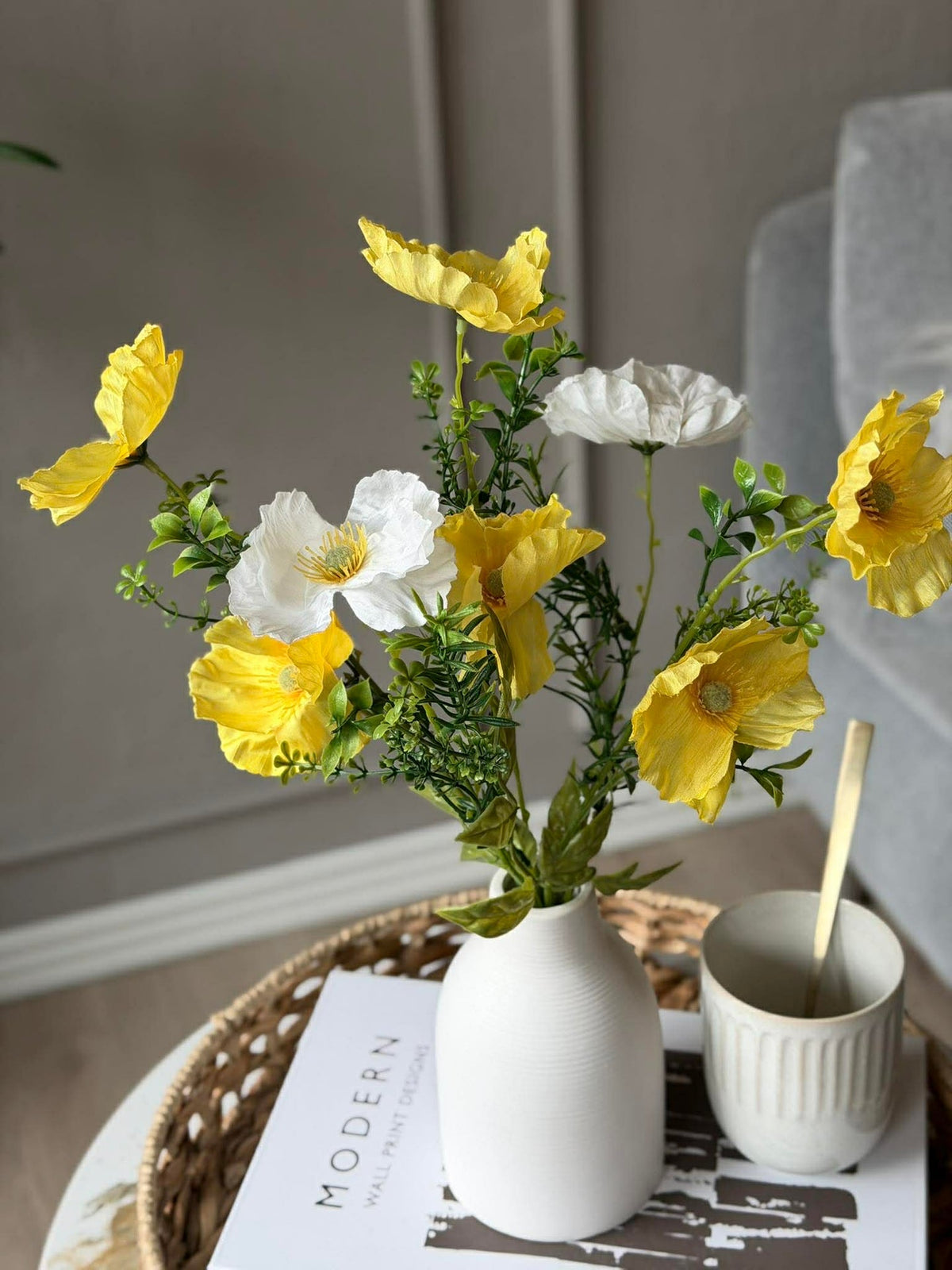 Bloemen in witte vaas - Meerdere kleuren
