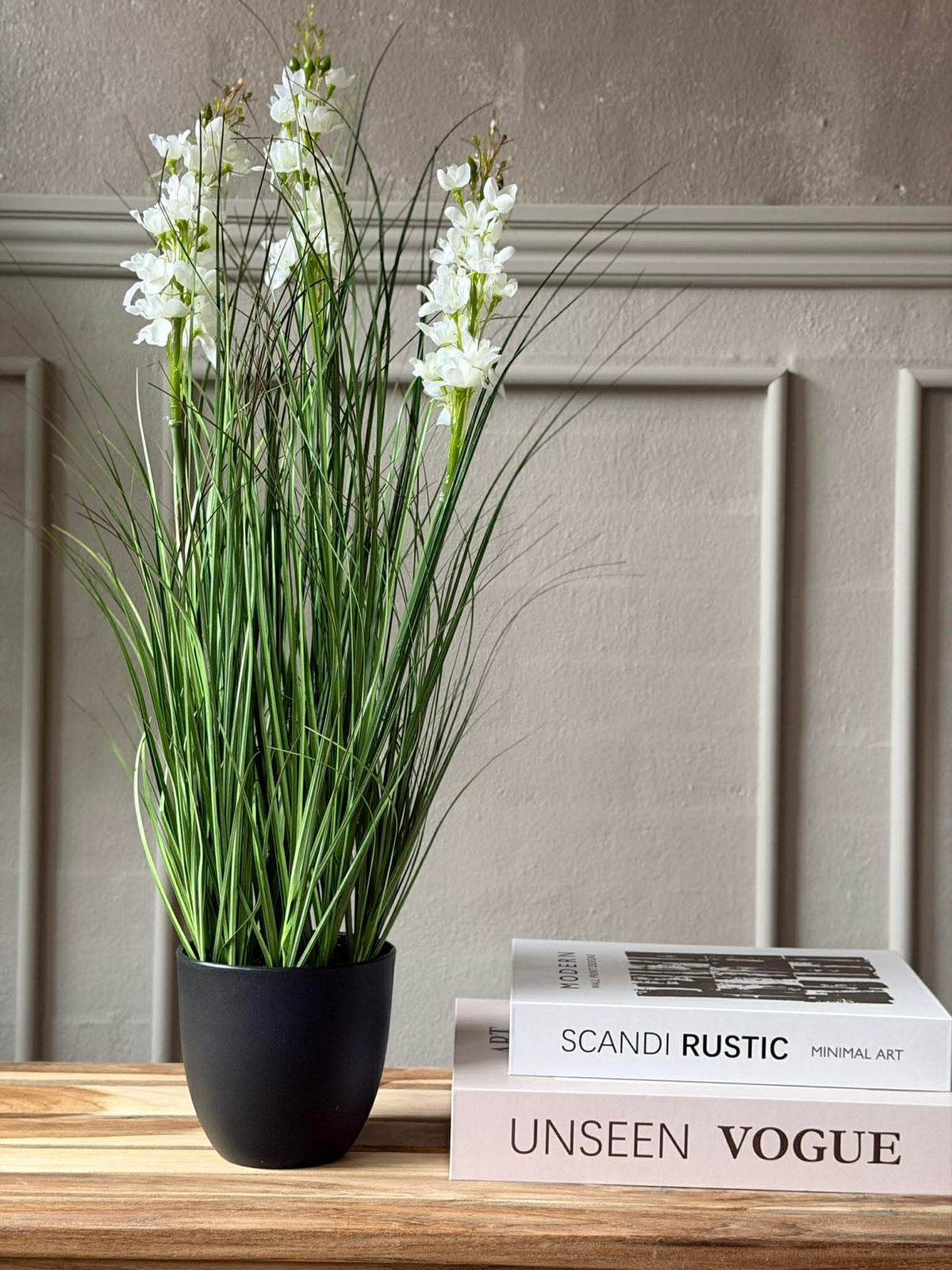 Witte lupine in pot voor binnen en buiten - 60 cm