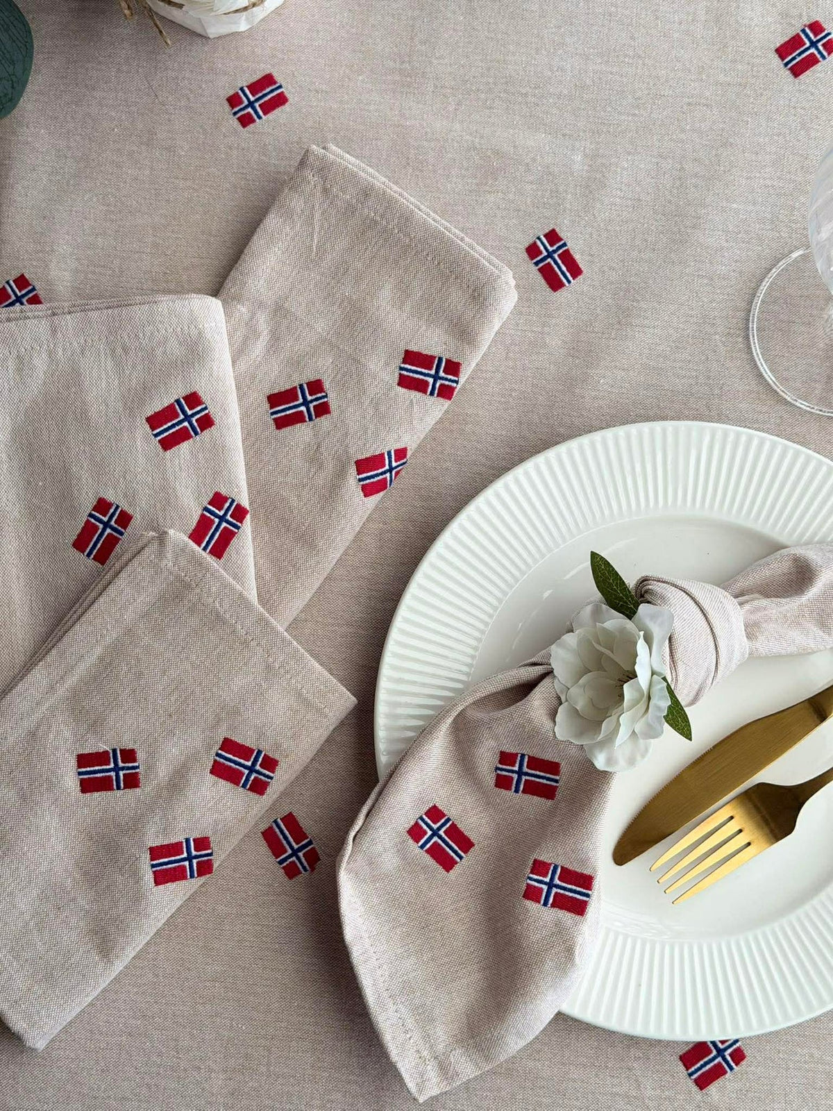 Mondservetten met Noorse vlaggen – 4 stuks