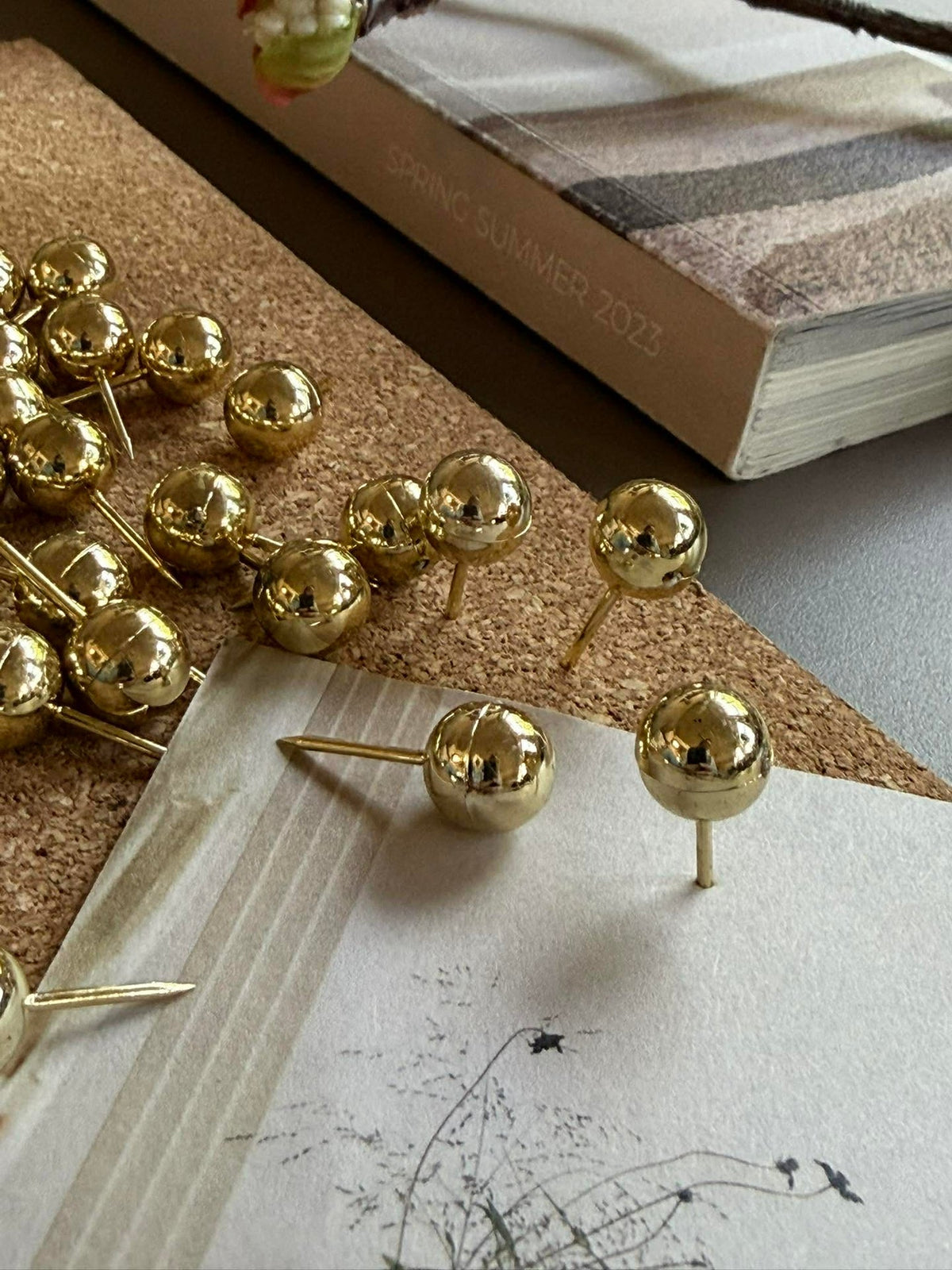 Prikbordpennen met bolletje Goud - 43 stuks