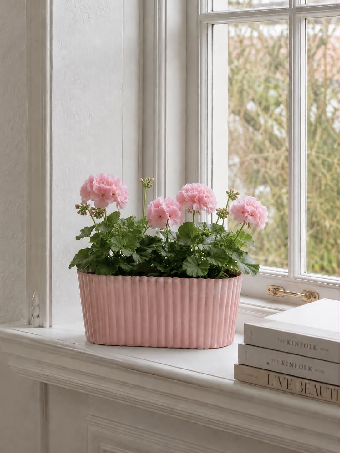 Langwerpige pot in betonlook - Rosa