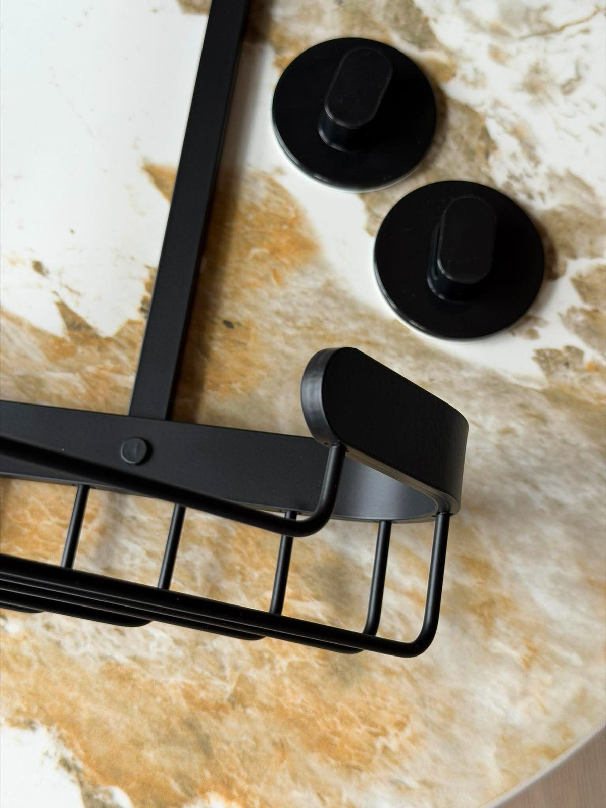 Dubbel hoekrek voor de badkamer - Zwart aluminium