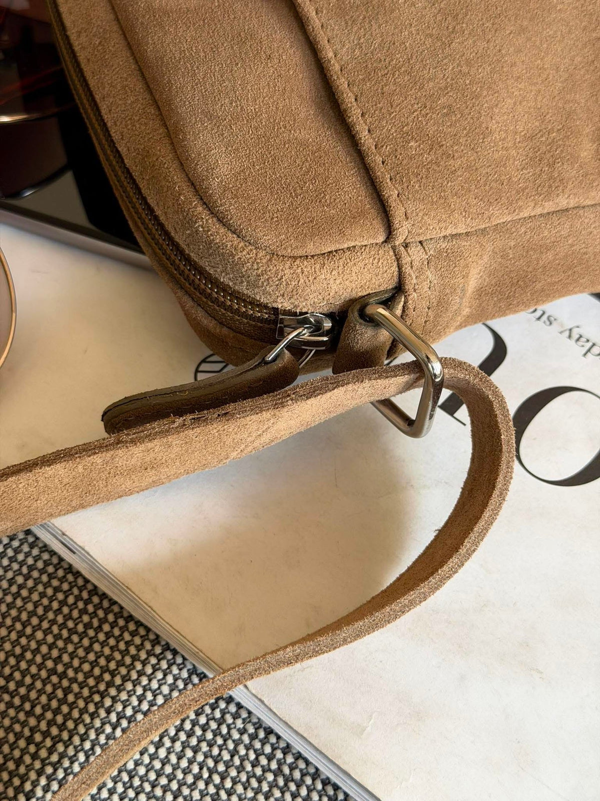 Telefoontasje Daily - Suede beige