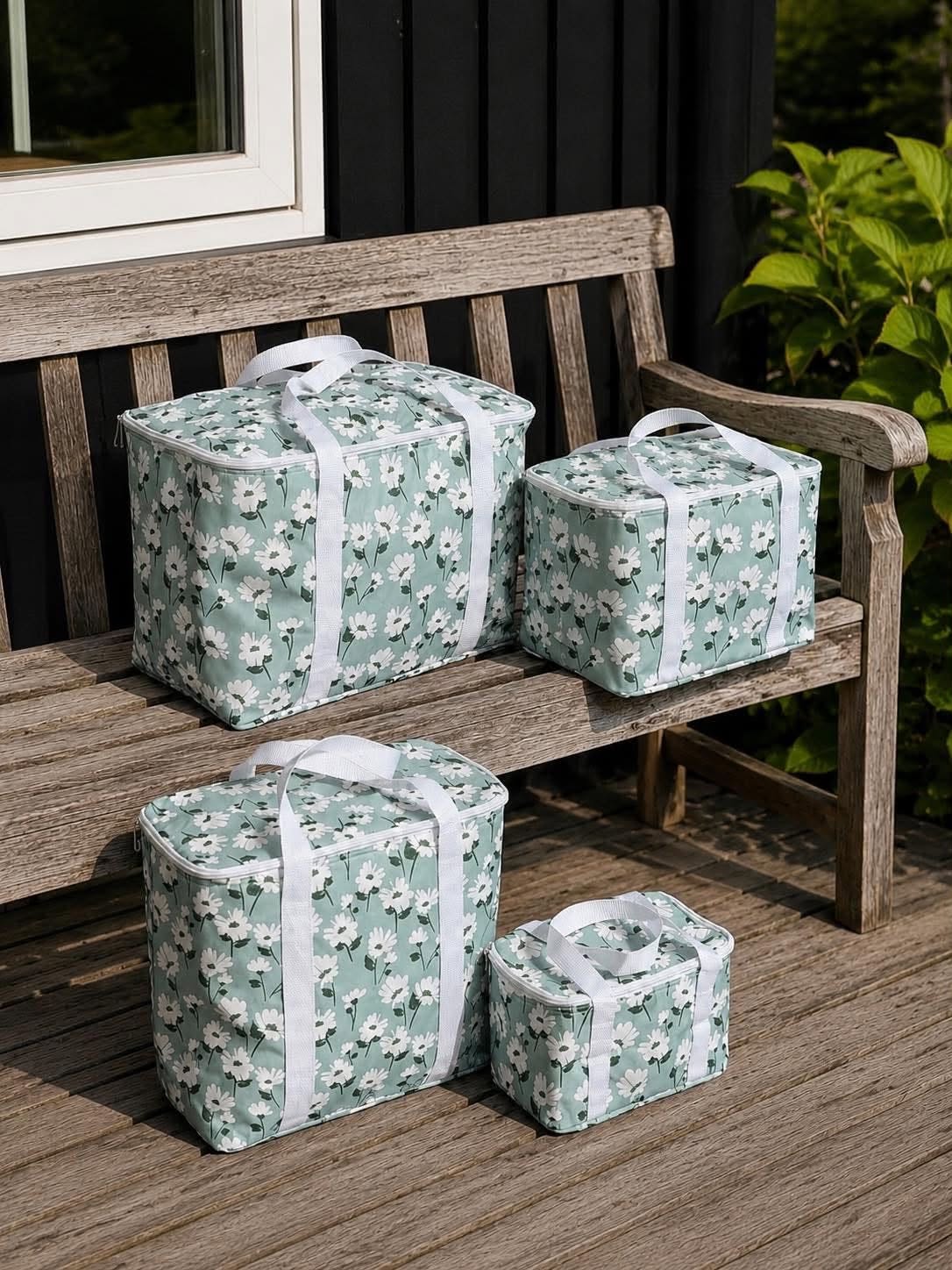 Koeltas met witte bloemen - meerdere maten