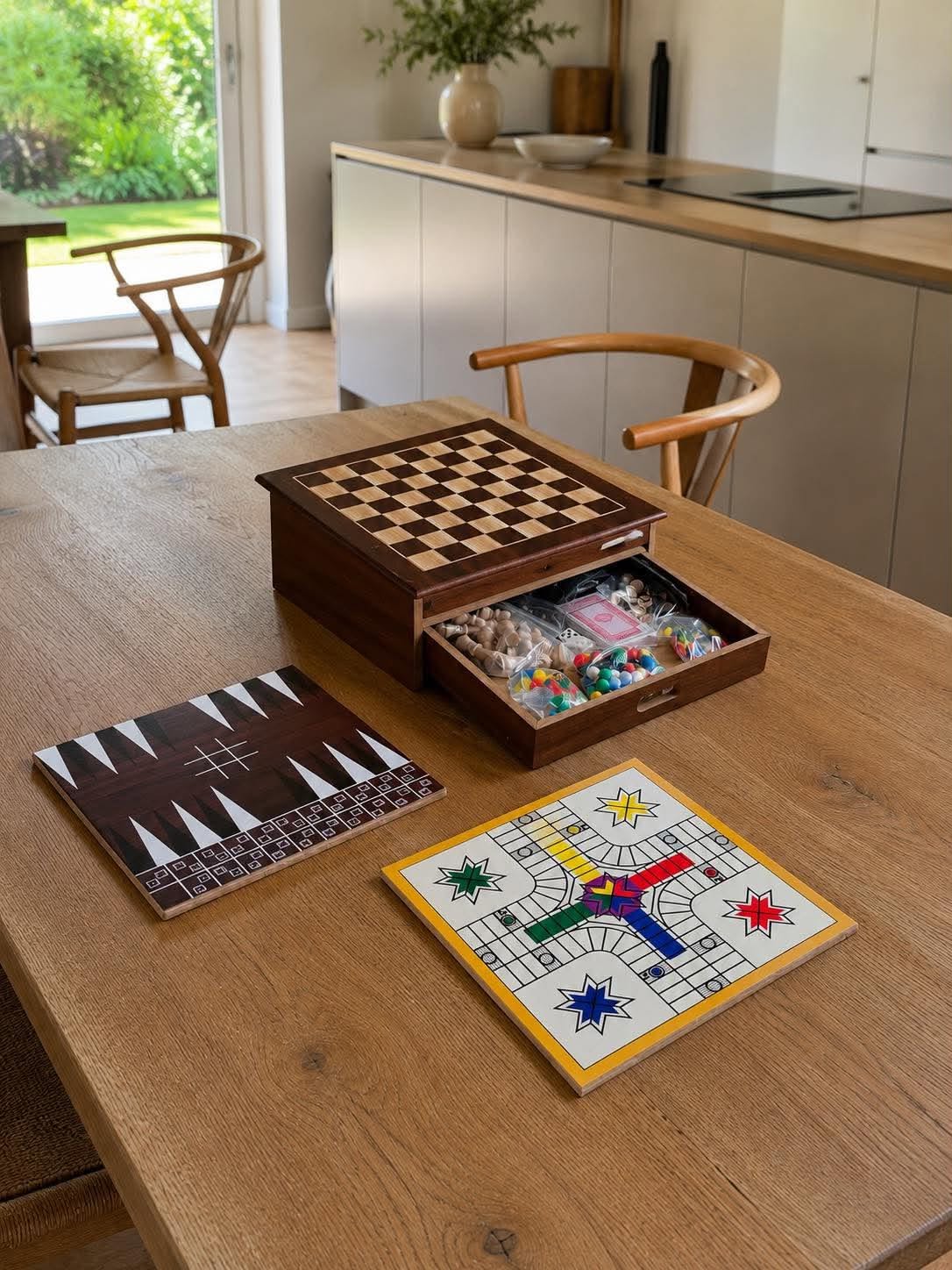 Box met 12 bordspellen