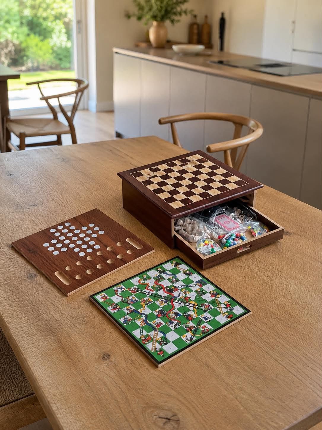 Box met 12 bordspellen
