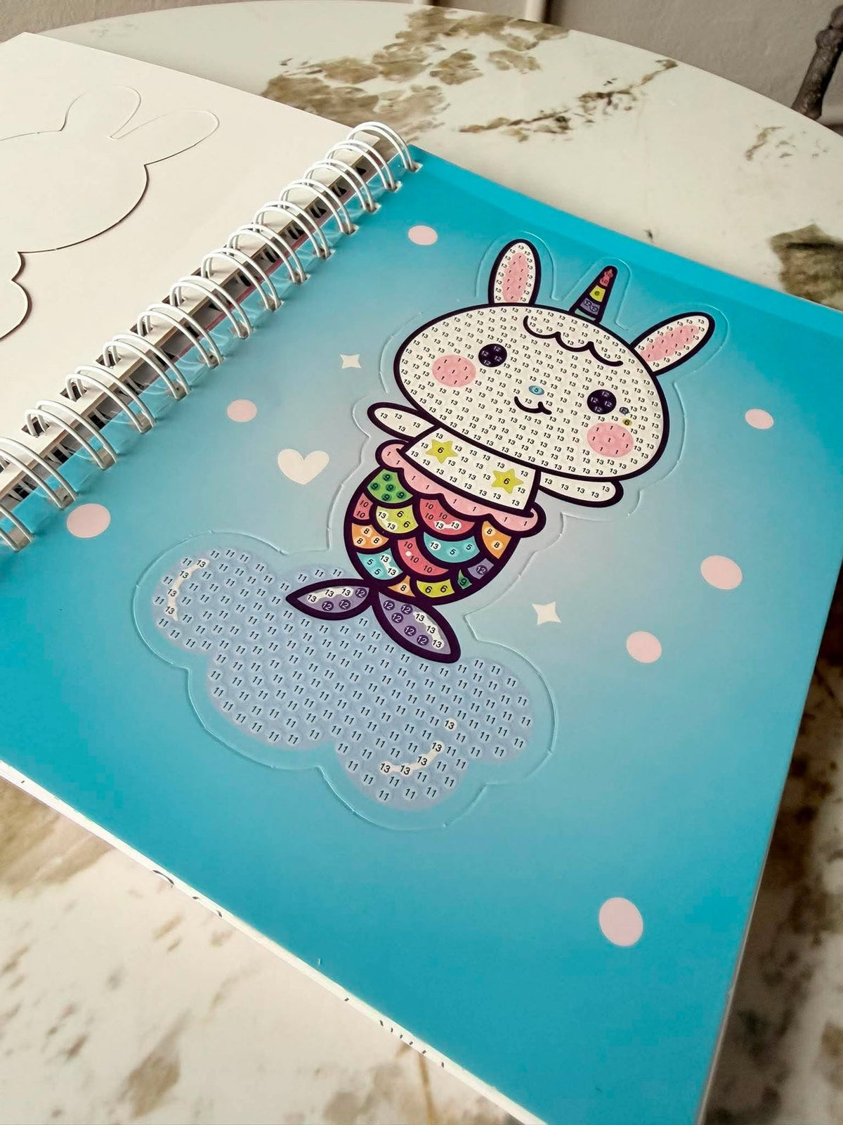 Boek met diamond-deco