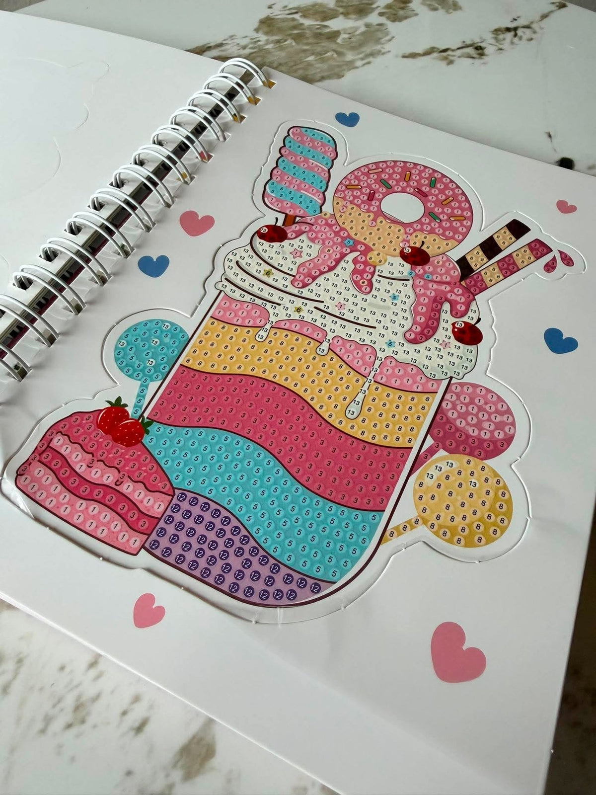 Boek met diamond-deco