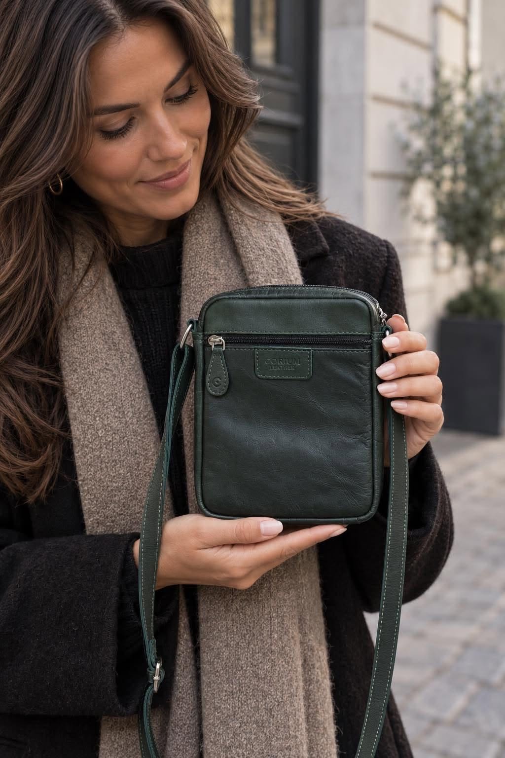 Mobieltasje / crossover – Green Daily