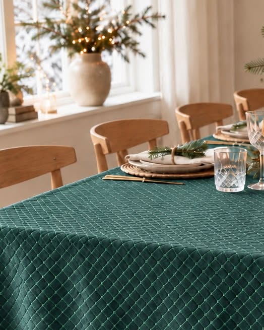 Tafelkleed groen met diamantpatroon - 140 x 240 cm