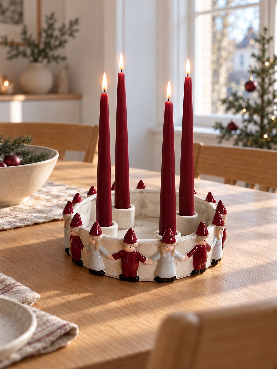 Kandelaar voor advent – kerstmannetjes in een kring