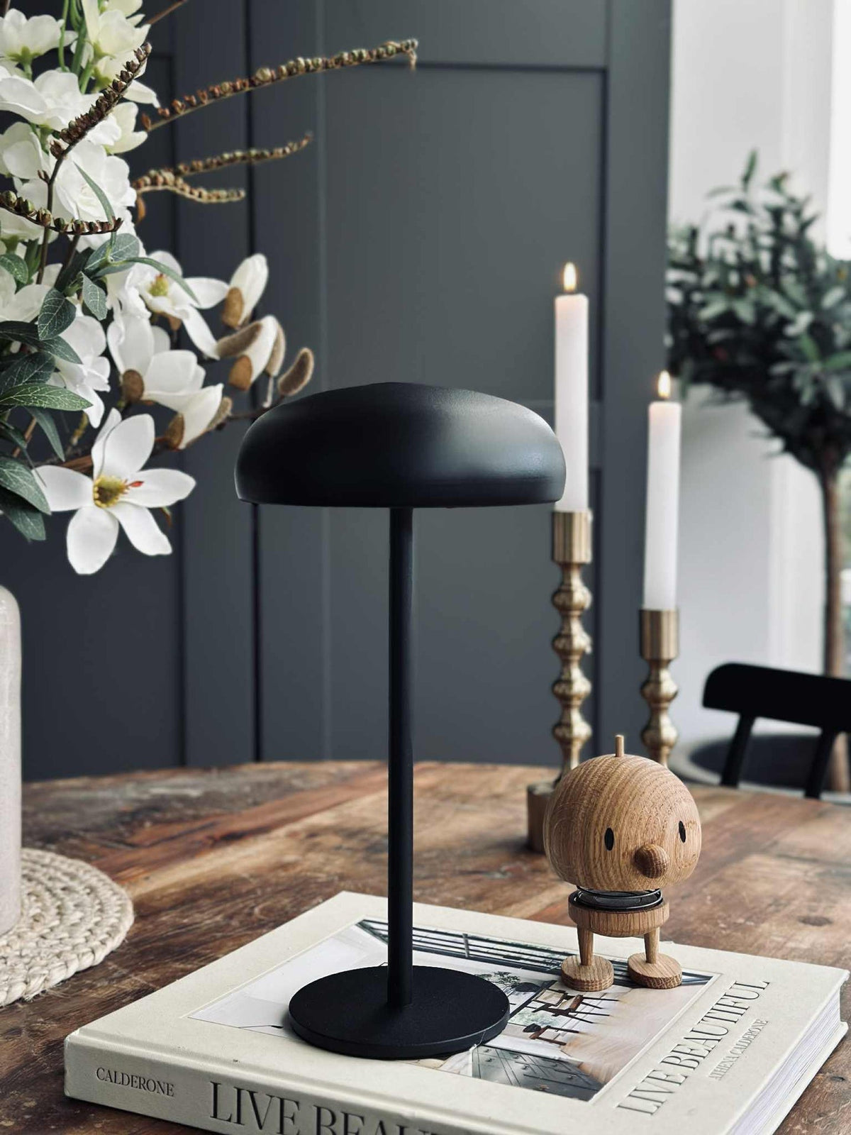 Isolde LED touch tafellamp. Zwart/Beige