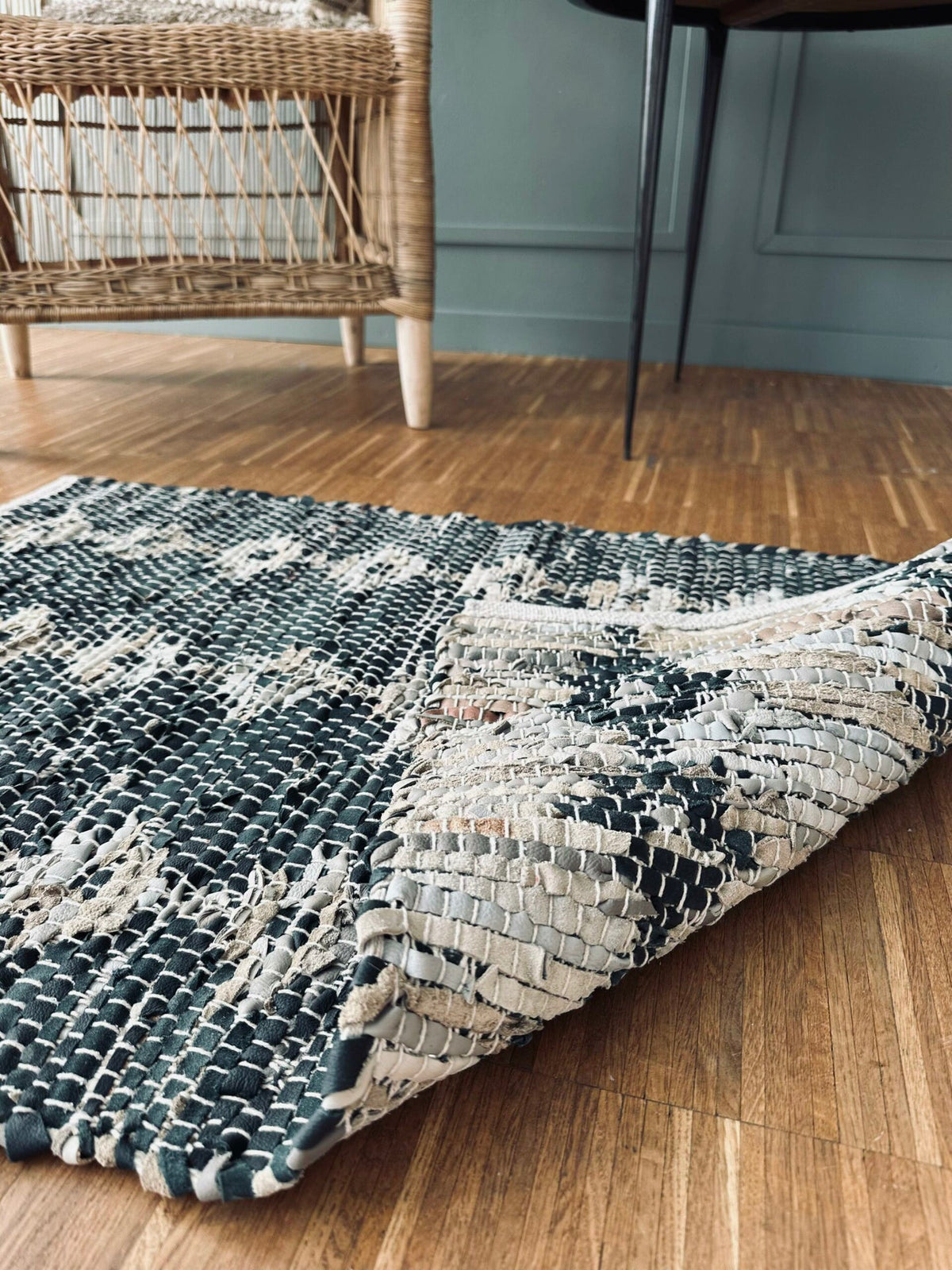 Vloerkleed van gevlochten leer – 60x90 cm