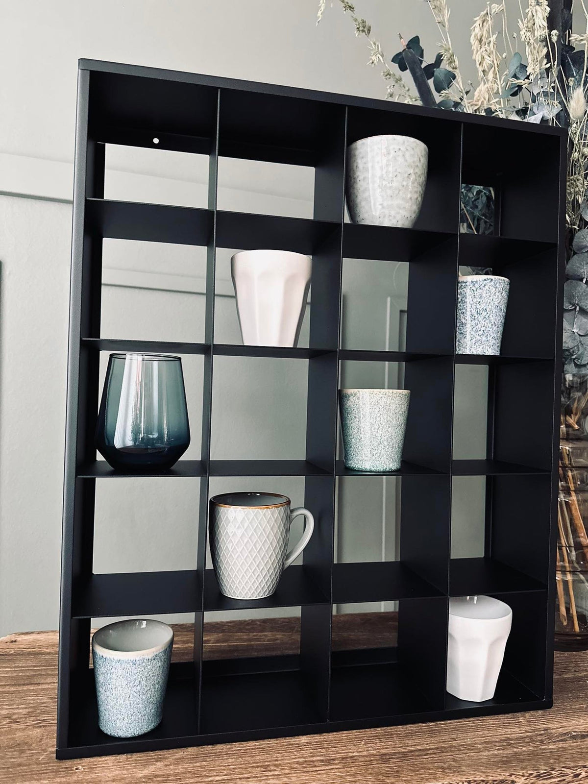 Mugshelf m. 20 vakken