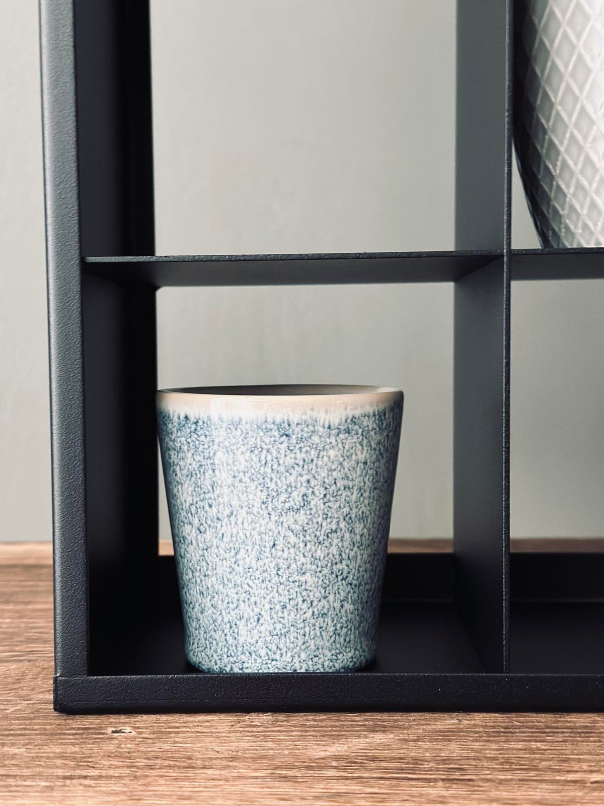 Mugshelf m. 20 vakken