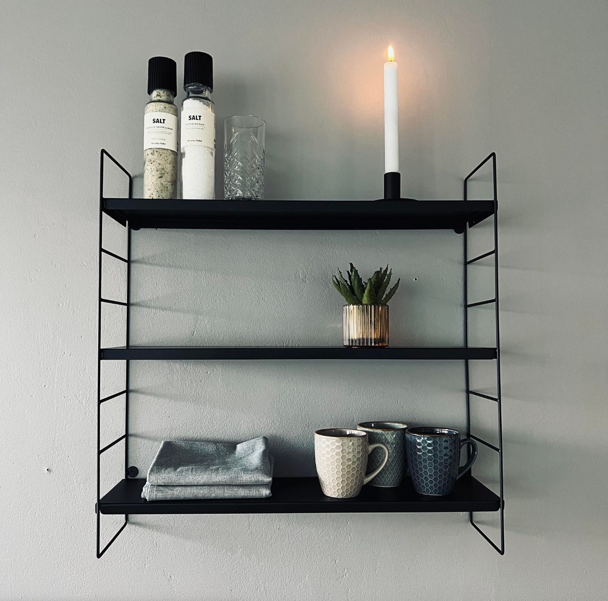 Wandrek - zwart metaal