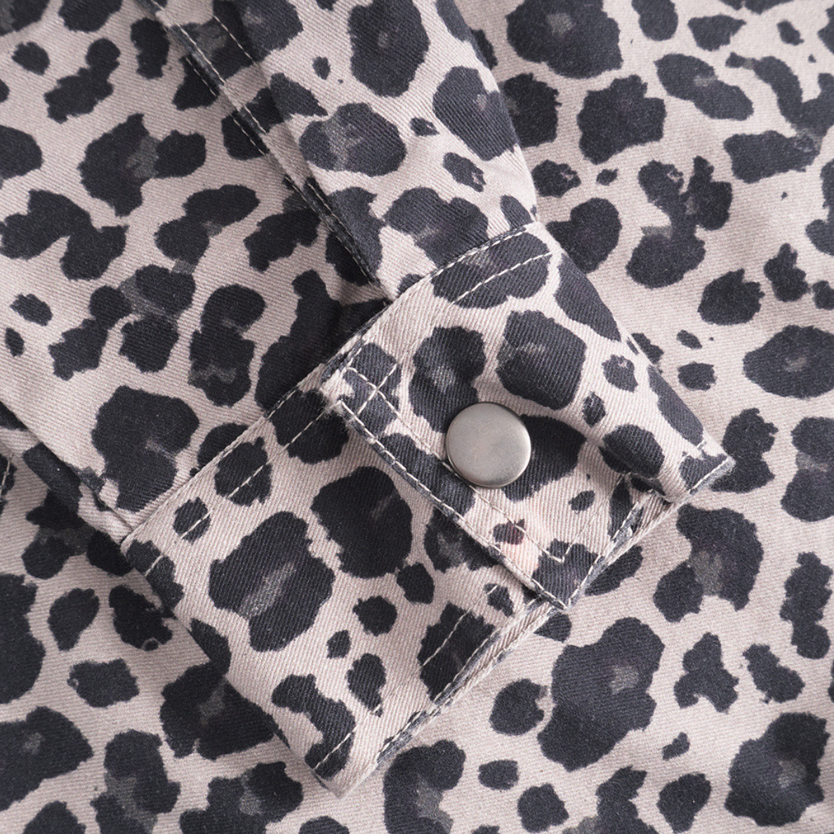 Jas Leopard Grey
