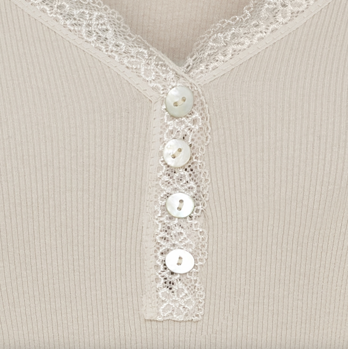 Blouse Masha m. Knopen - Beige