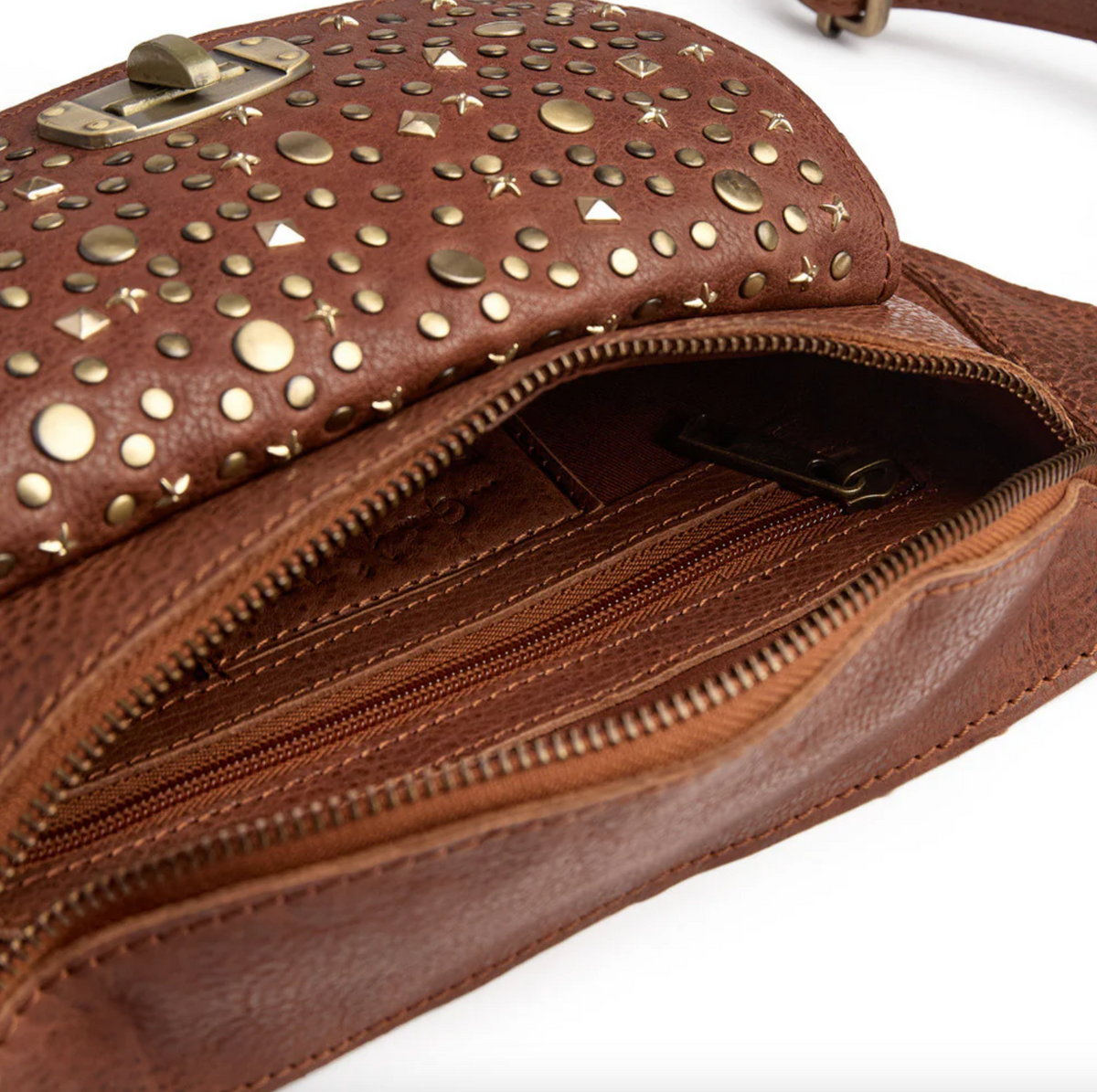 Bumbag met studs - Cognac