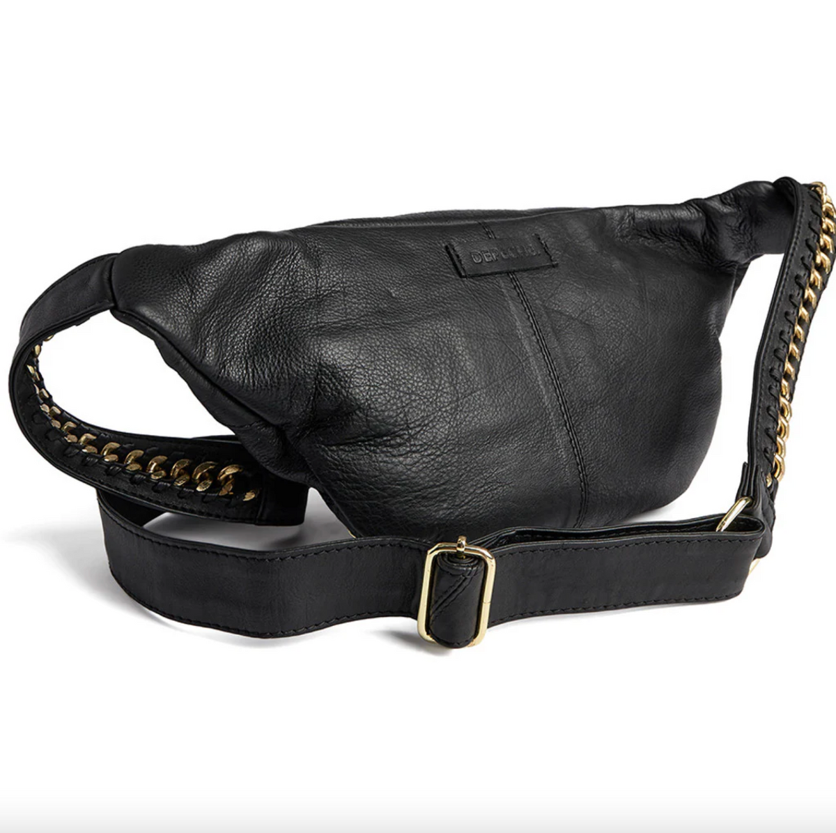 Bumbag met goudkleurige ketting op de schouderriem