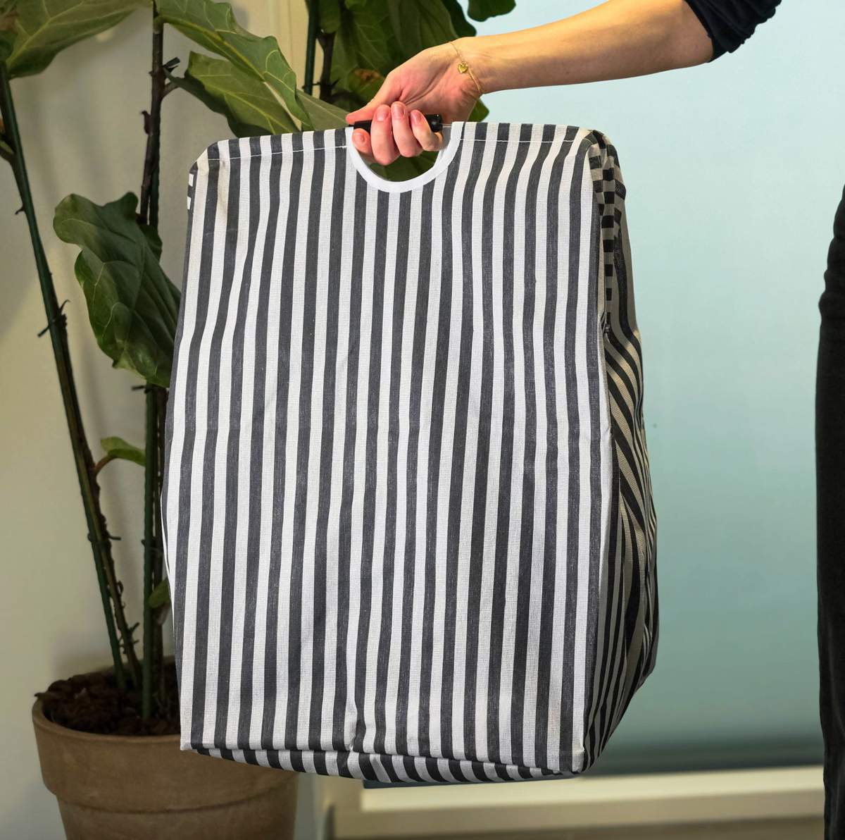 Wasmand van canvas met strepen