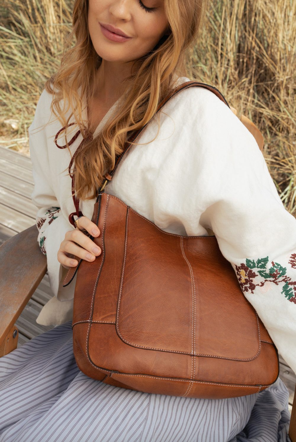 Schoudertas Neri Small - Walnut