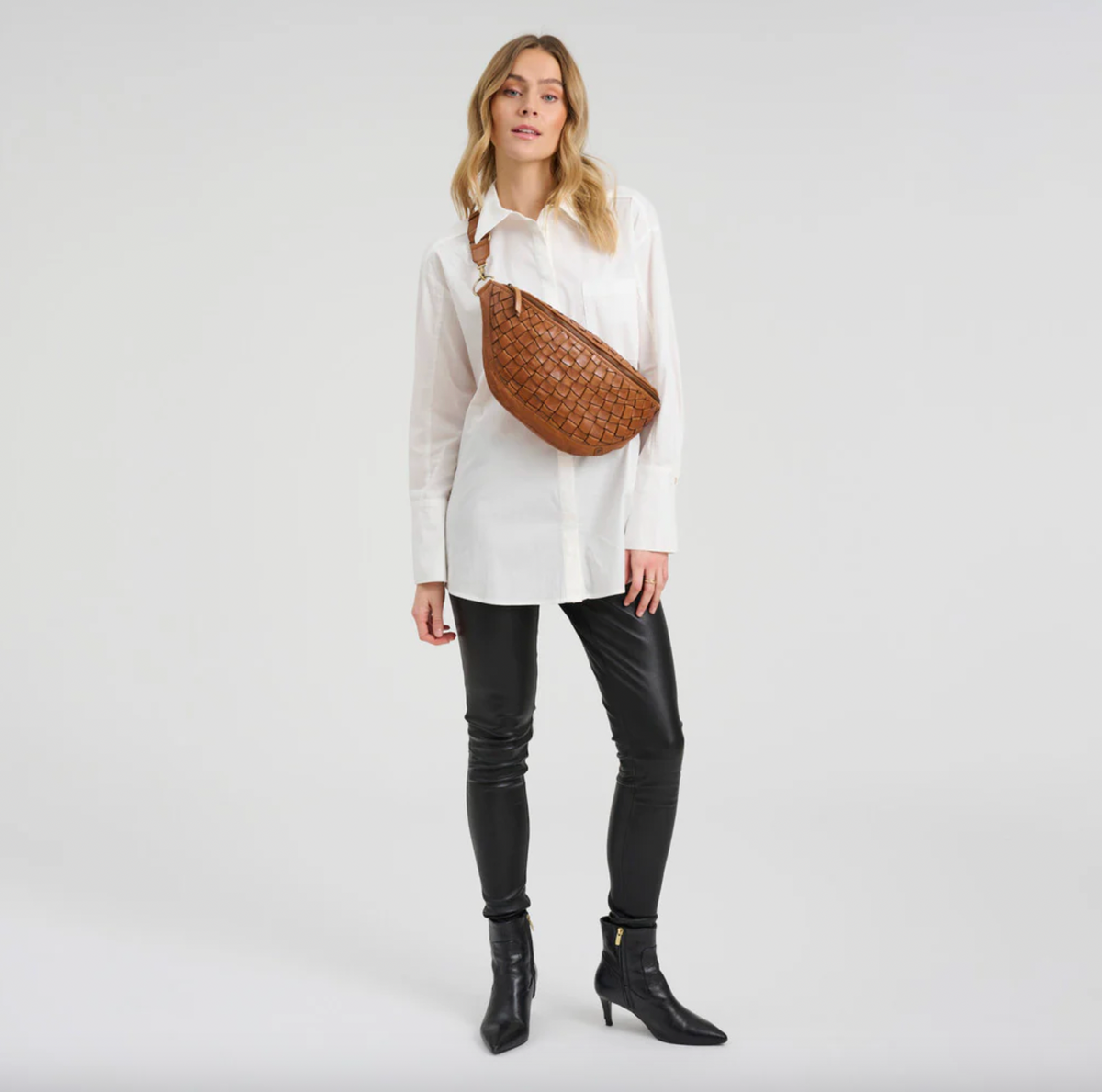 Warsaw bumbag in handgevlochten leer - Vintage cognac