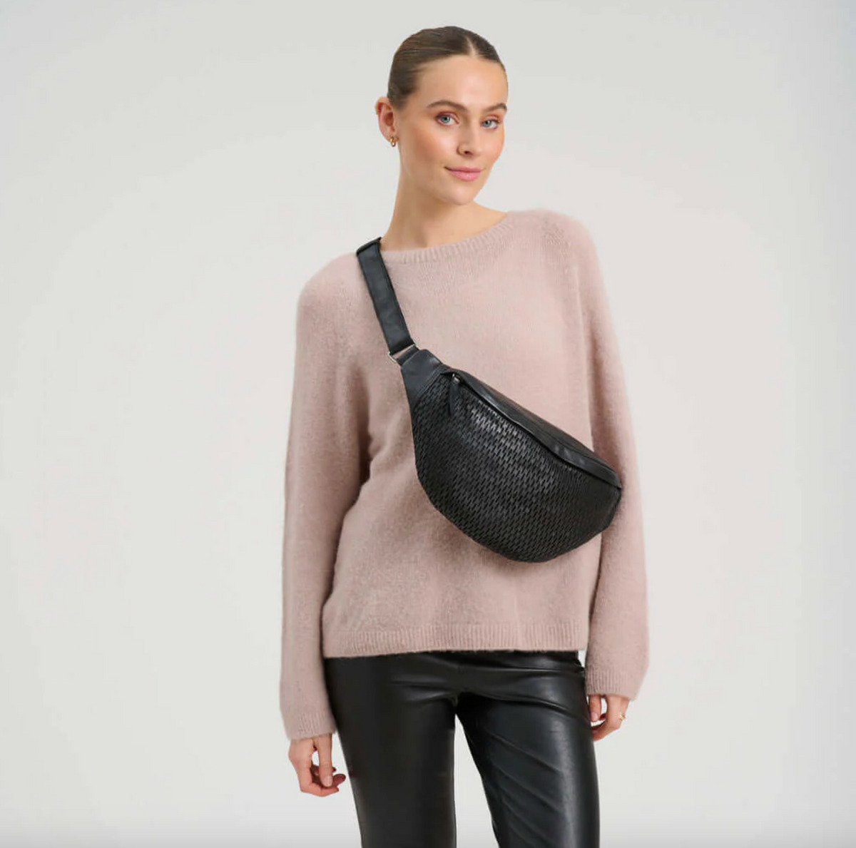 Bumbag met geperforeerd patroon