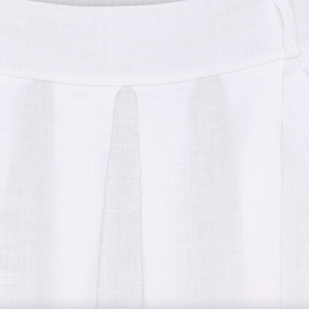 Rok MdcLeona - White