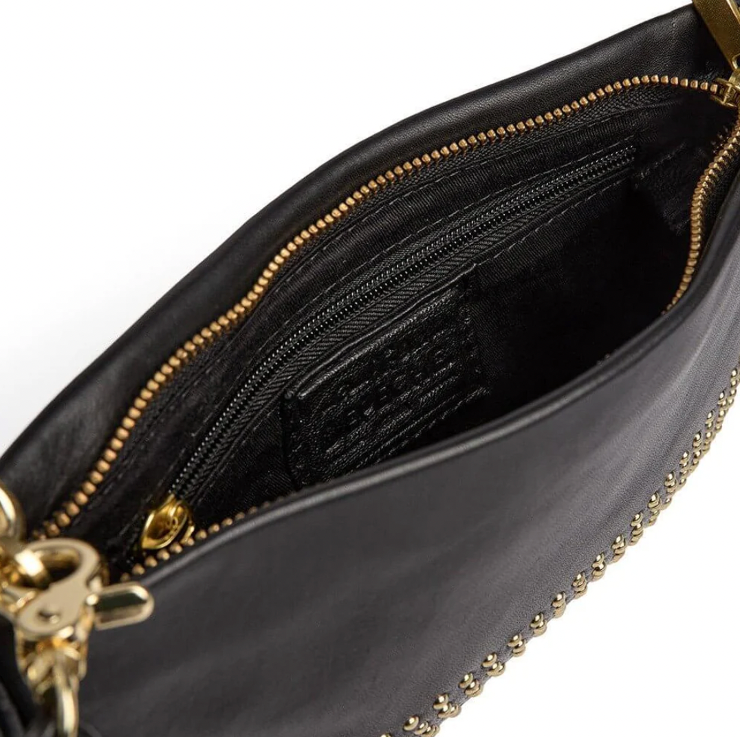 Clutch / leren tas met gouden studs