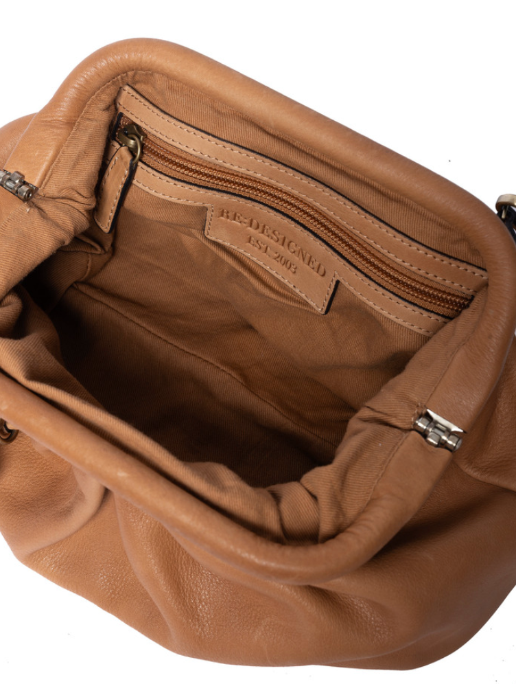 Clutch / leren tas Noha big cognac
