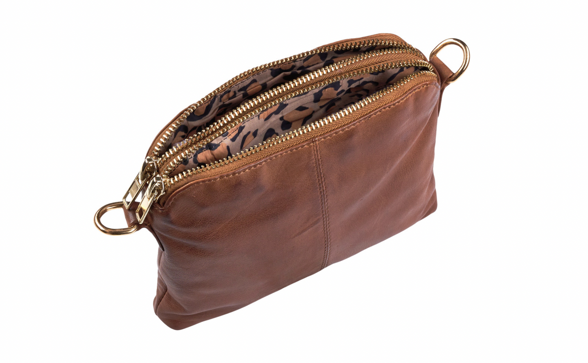 Crossbody clutch ALICE donker cognac