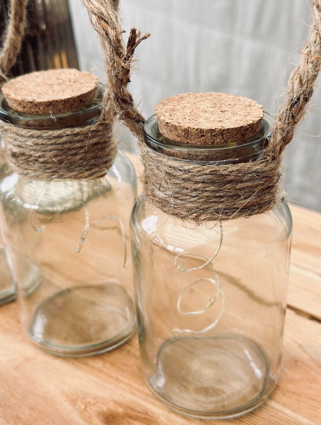Mini lantaarn van glas met kurkstop en lichtsnoer