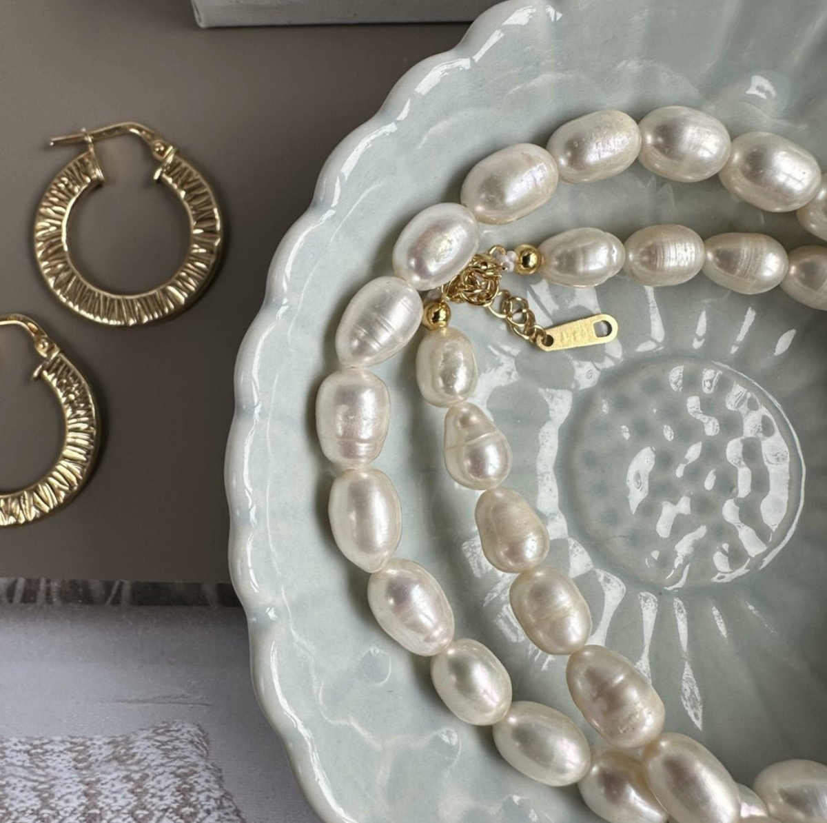 Ketting Tinka m. Gebroken witte zoetwaterparels