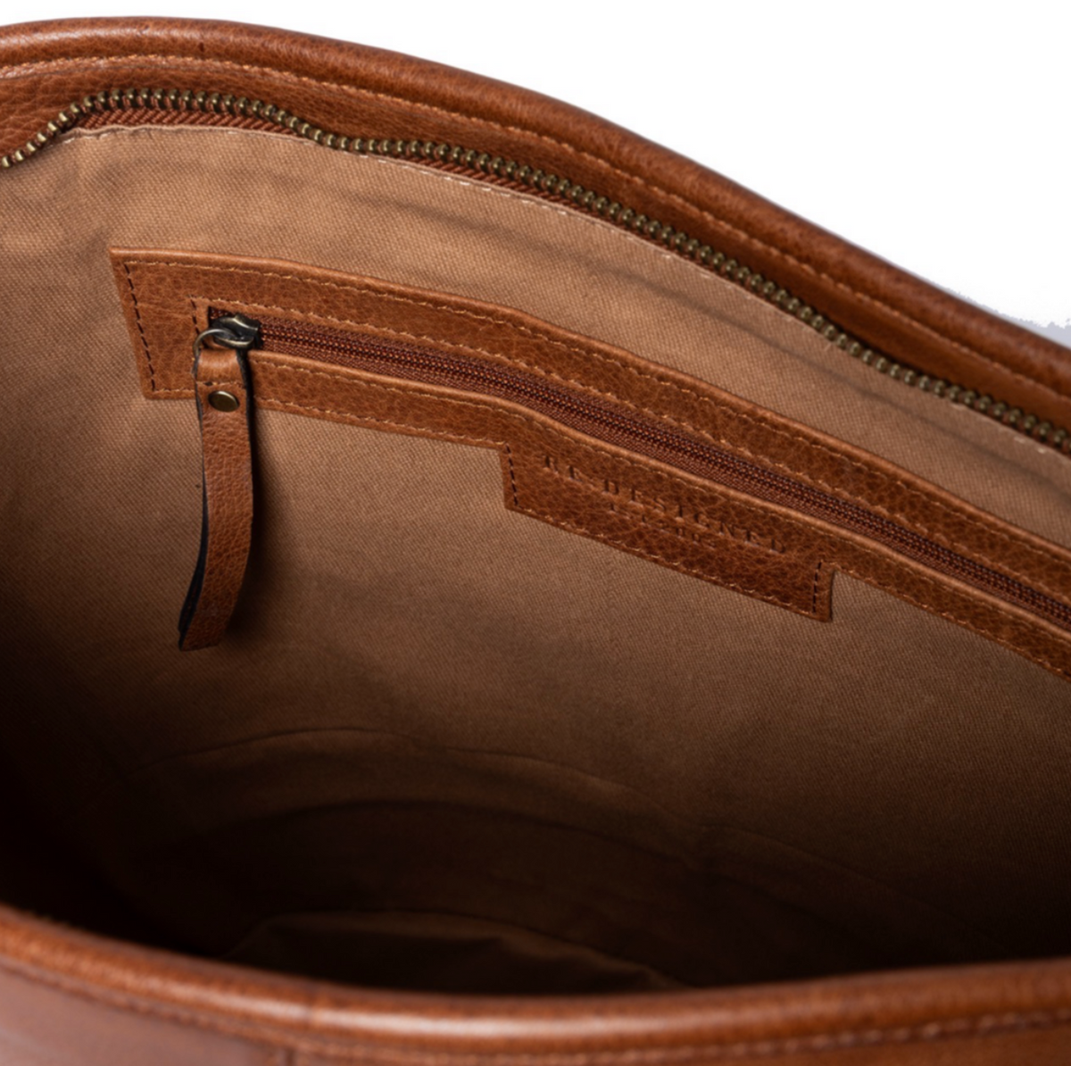 Schoudertas Nomi walnut
