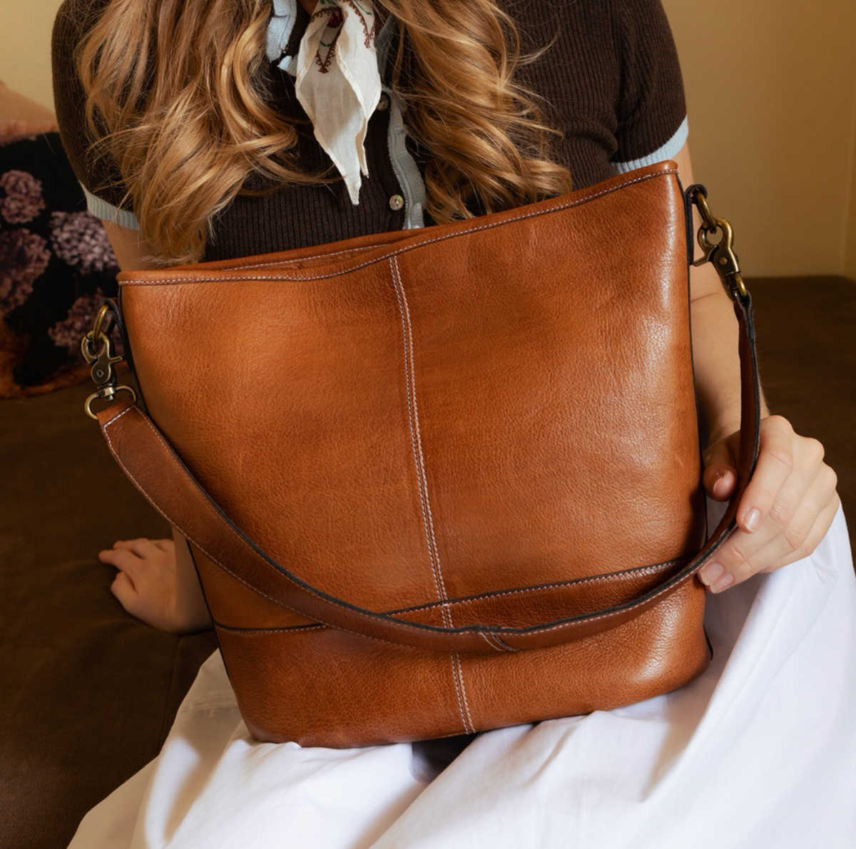 Schoudertas Nomi walnut