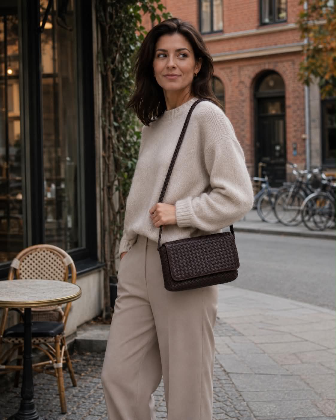 Elegante crossover -  Donkerbruin – kalfsleren leer