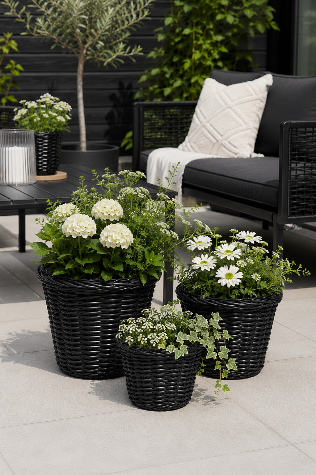 Plantenmanden in zwart vlechtwerk - 3 st.