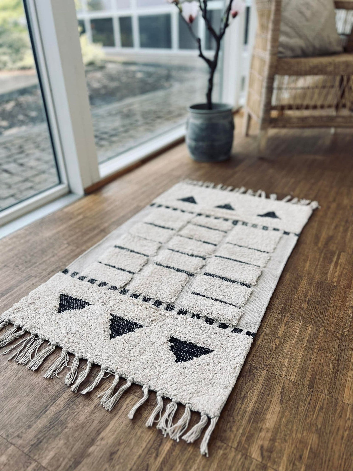 BADEMÅTTE ANTI SLIP 50X80 BOMULD SORT/NATUR - VIAMAJA.DK