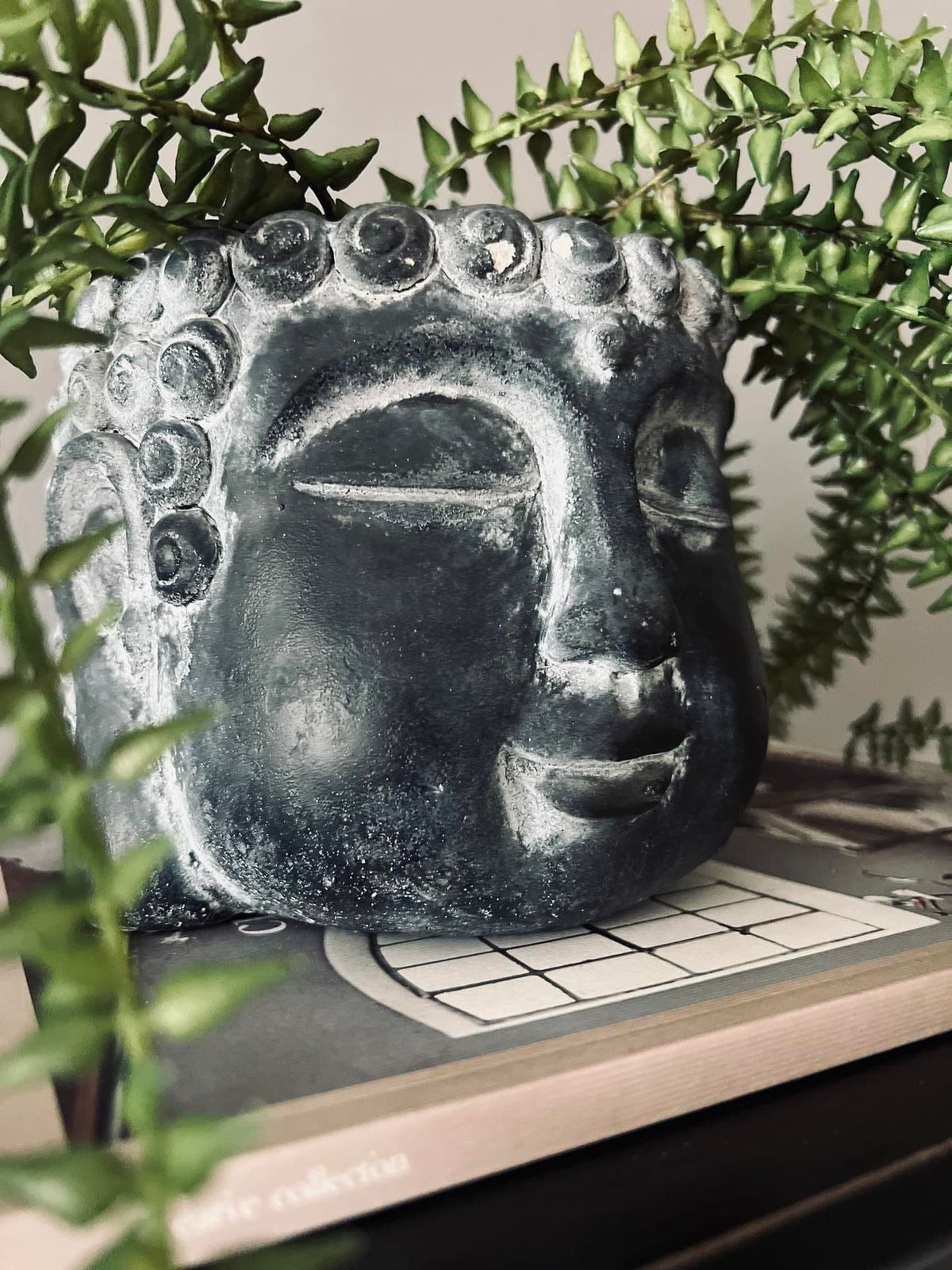 Buddha potte - Grå cement - VIAMAJA.DK